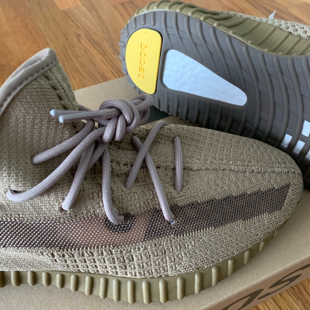 Yeezy 350 Boost Earth